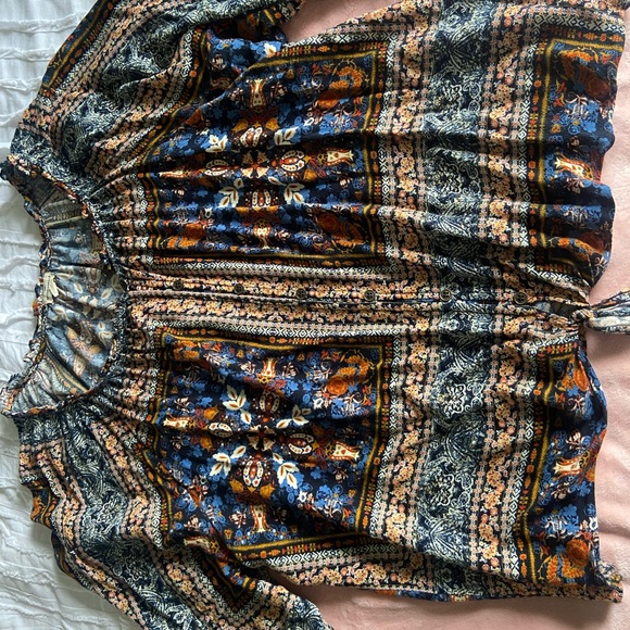 Mason & Belle Ginna Tie Front Top - Picture 4 of 4